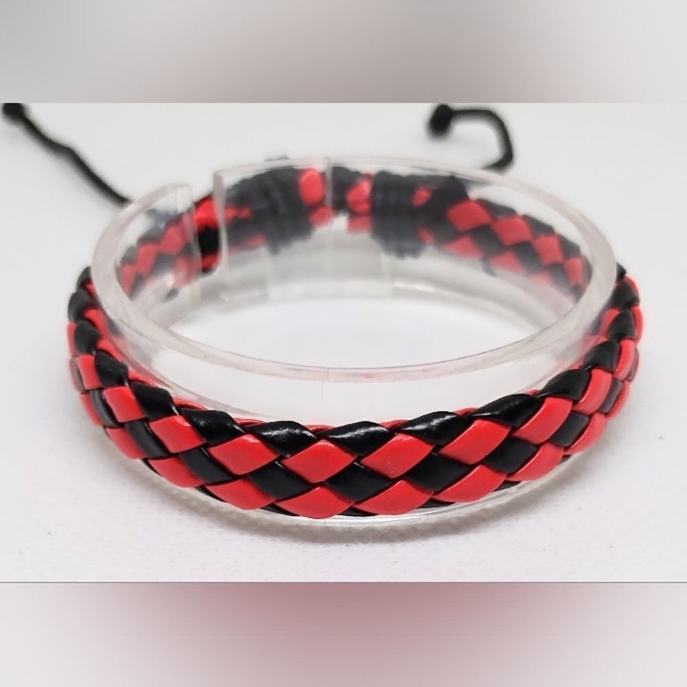 Men's bracelet leather braided‎ red black checkered new e59